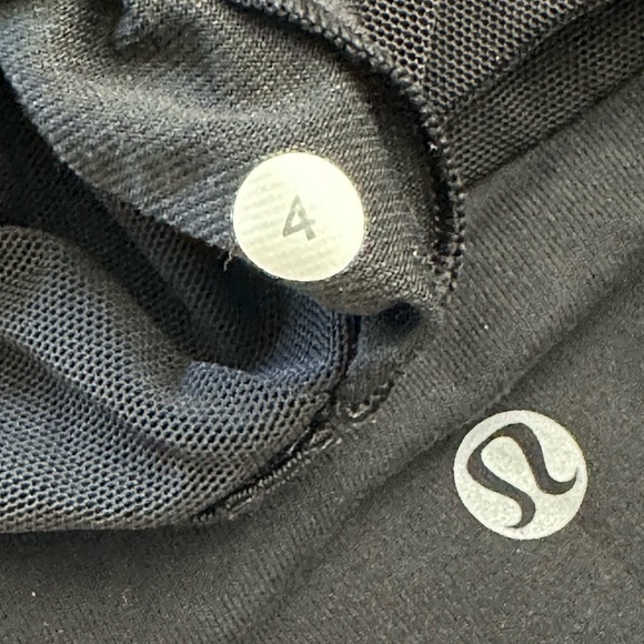 Lululemon racerback tank sz 4 - Picture 5 of 6